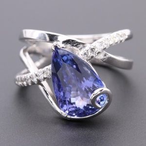 14K white gold, Tanzanite and diamond ring